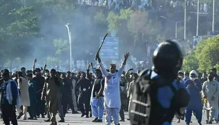 Orders issued to close markets in Islamabad amid PTI protest