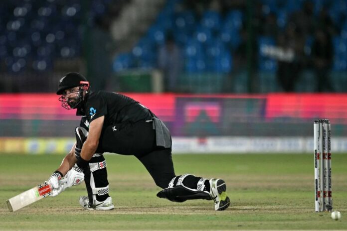 New Zealand won a secure victory in the final of the Tree Nation Series against Pakistan

