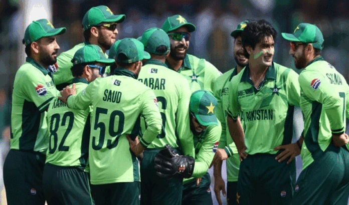 Should the captain of the Pakistan cricket team be replaced or not?

